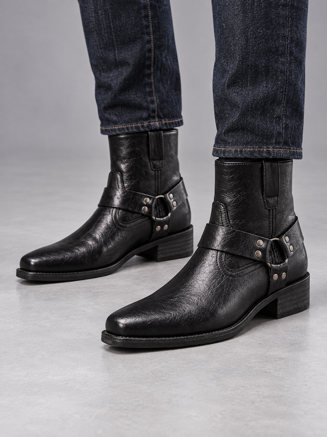 Men's Leather-Look Chelsea Boots - black model