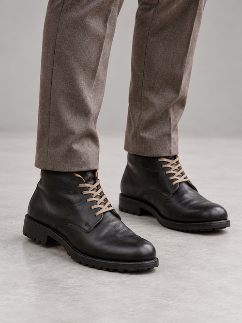 Men's Classic Lace Up Boots - black model