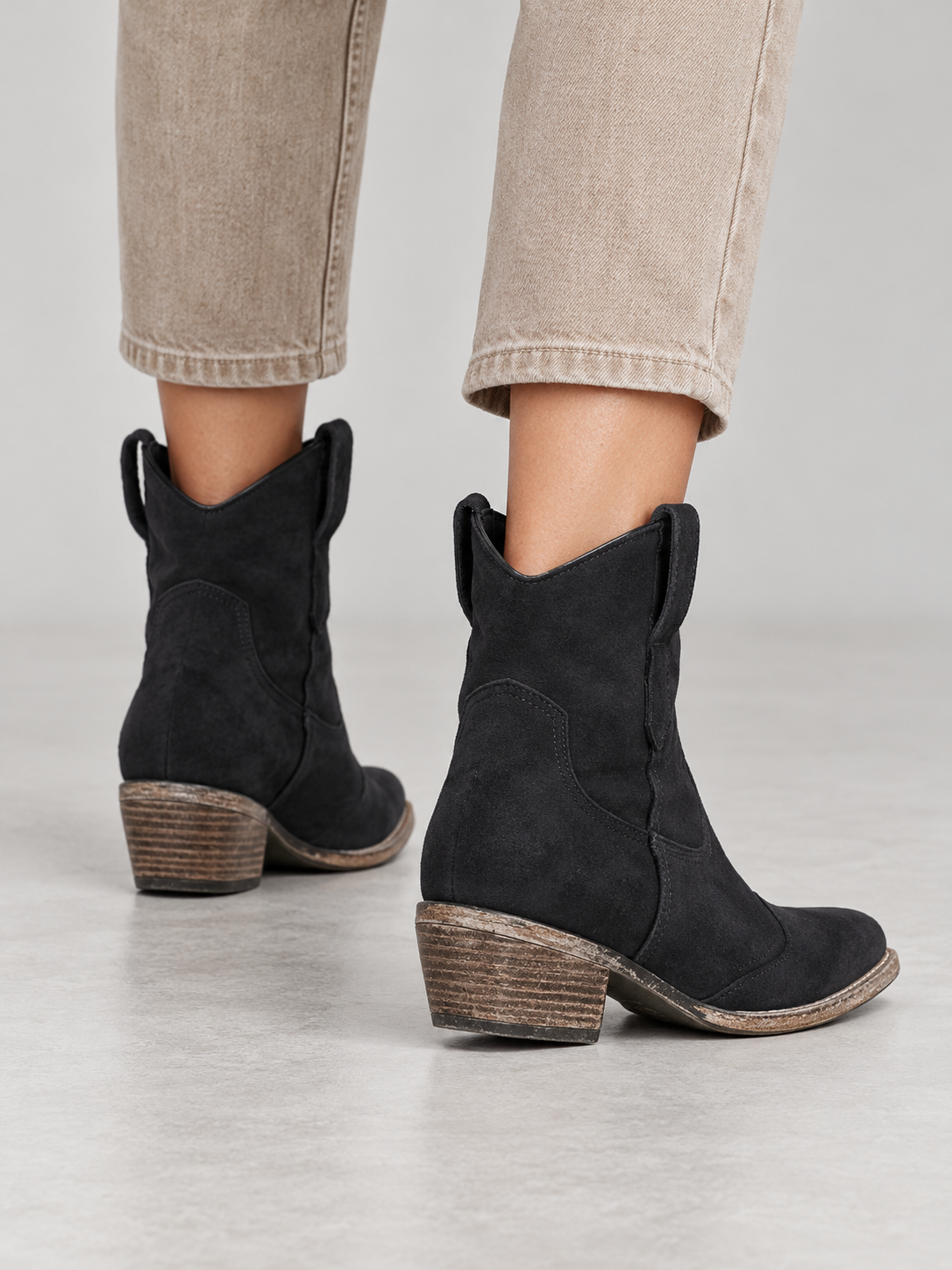 Women's Pointed Toe Ankle Boots - black back
