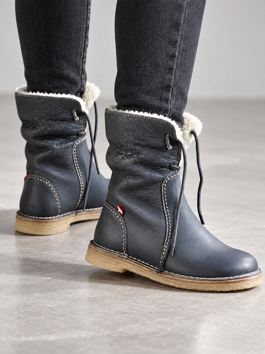 Women's Winter Warm Lined Snow Boots - black back
